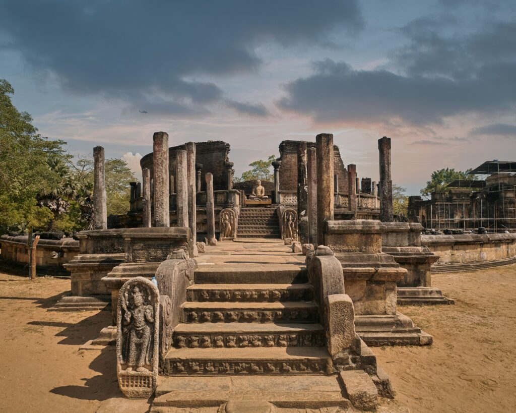 Tag 3: Anuradhapura - Polonnaruwa - Sigiriya