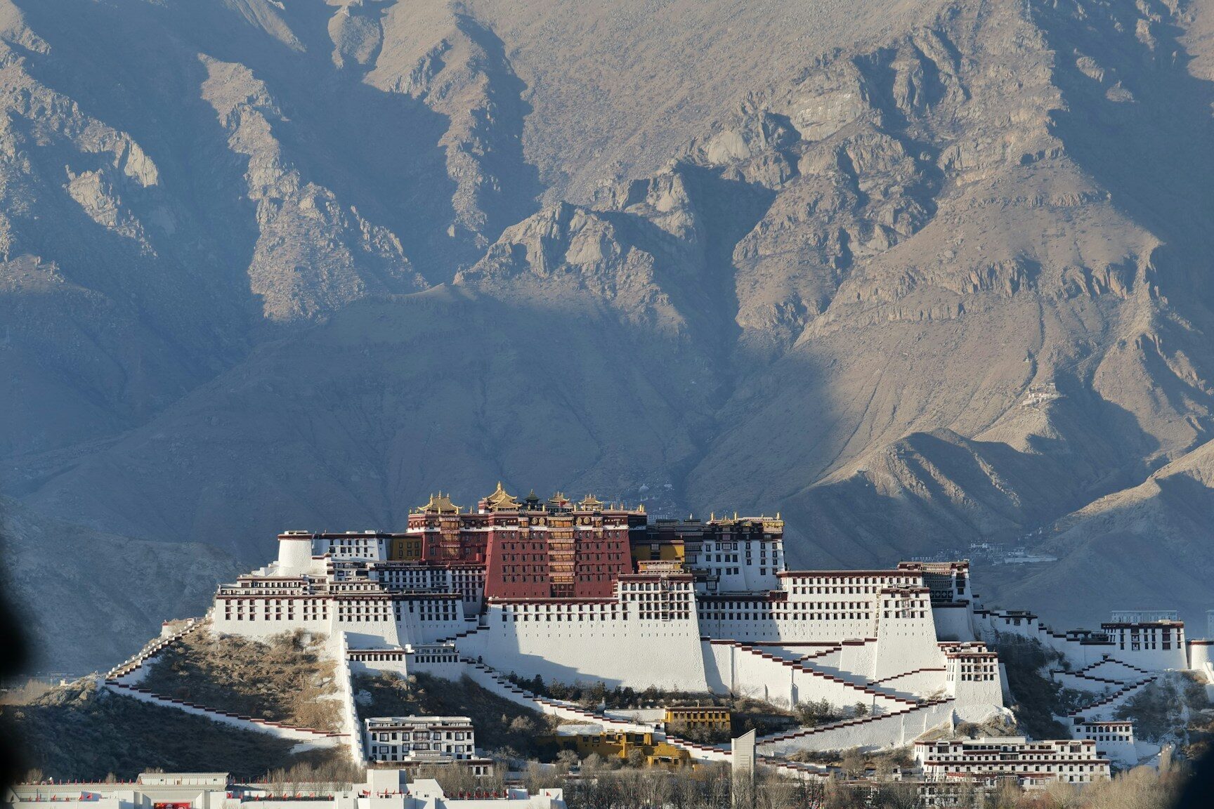 Auf abenteuerlichen Landstraßen bis Lhasa